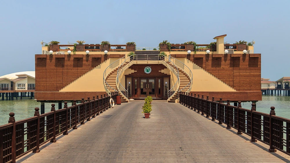Toranj Hotel
