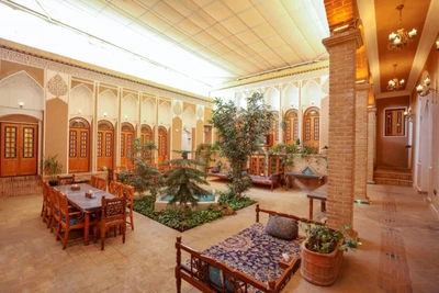Pars Traditional Hotel